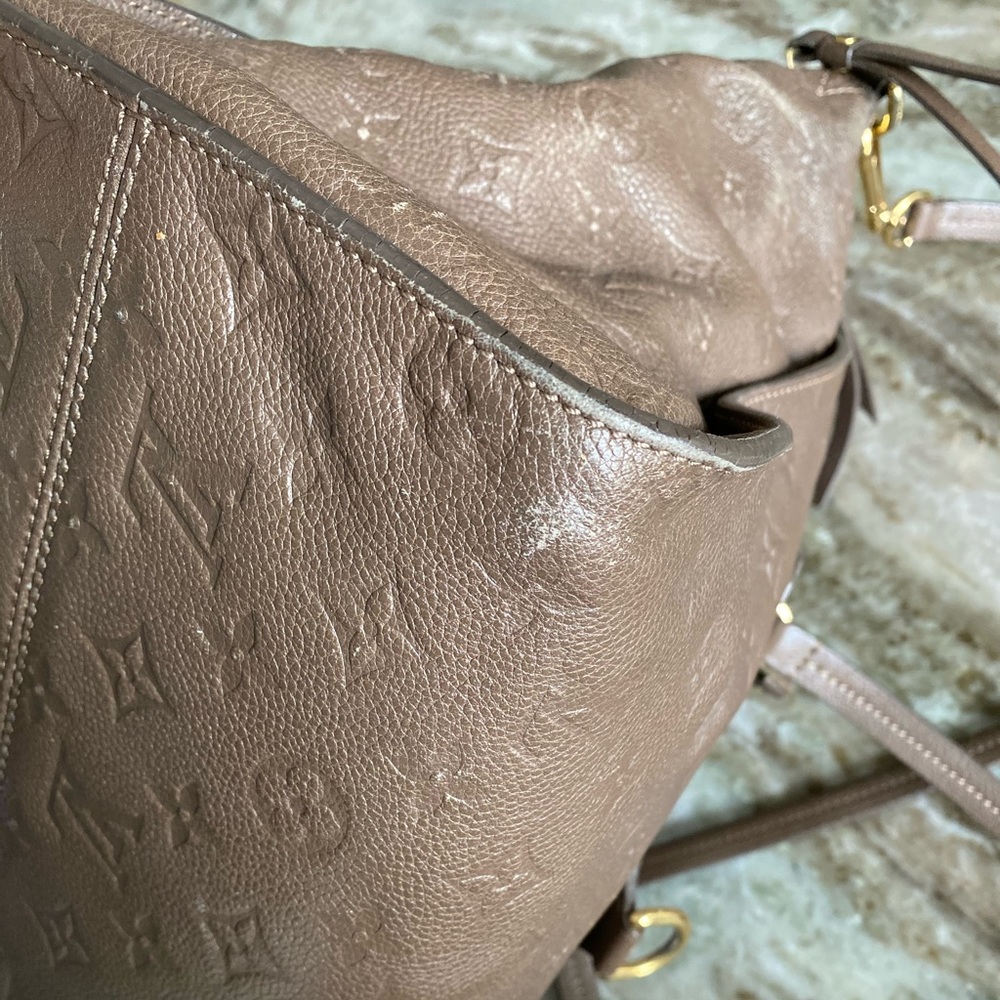 LOUIS VUITTON Empreinte Lumineuse PM Bag - Picture 11 of 14